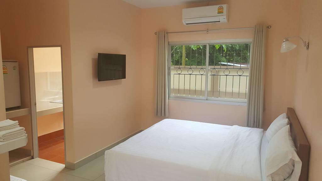Jirasin Hotel & Apartment Ranong Exterior foto