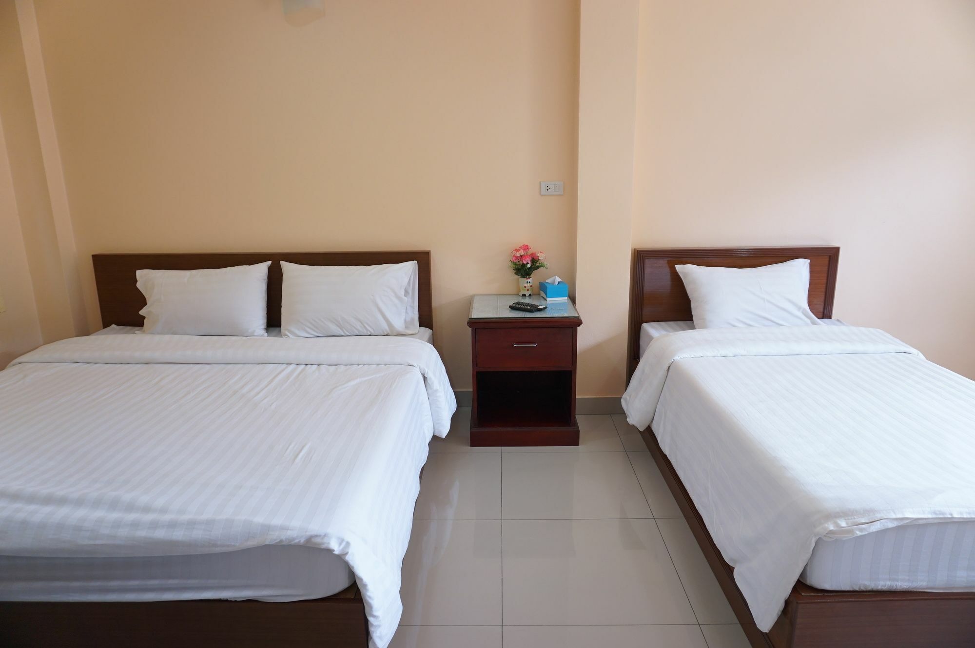 Jirasin Hotel & Apartment Ranong Exterior foto